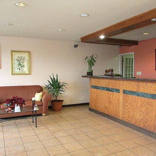 New Valdosta Inn And Suites Екстер'єр фото